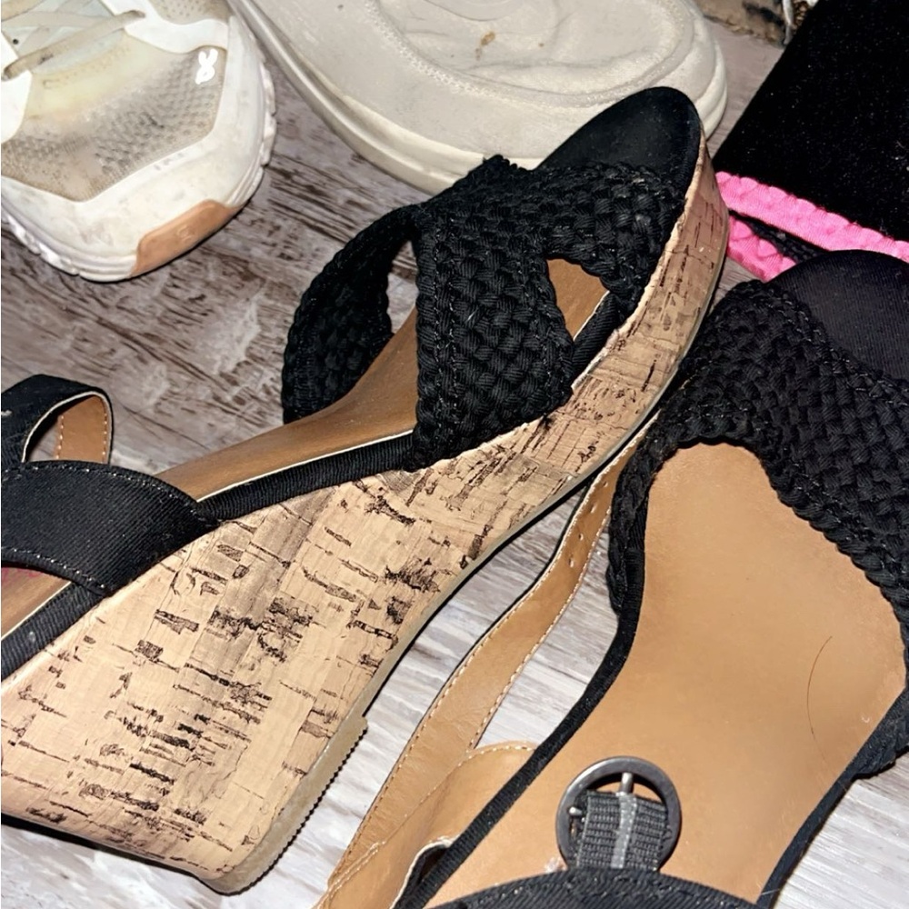 Amanda & Chelsea Black and Tan Wedge Shoes